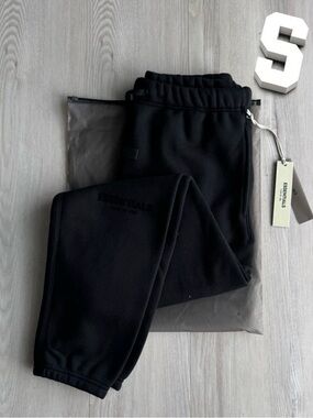 Essentials cuffed sweatpants stretch Limo Fear Of God